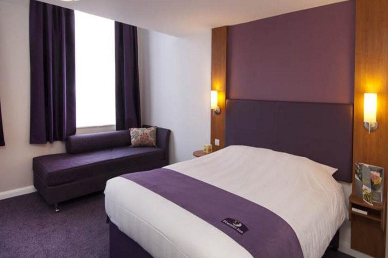 Premier Inn Haydock Park/M6 J23 ワーリントン エクステリア 写真