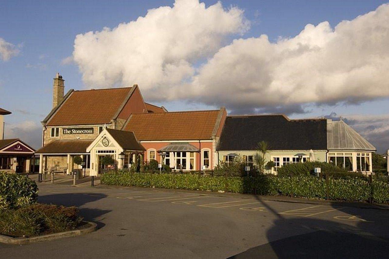 Premier Inn Haydock Park/M6 J23 ワーリントン エクステリア 写真