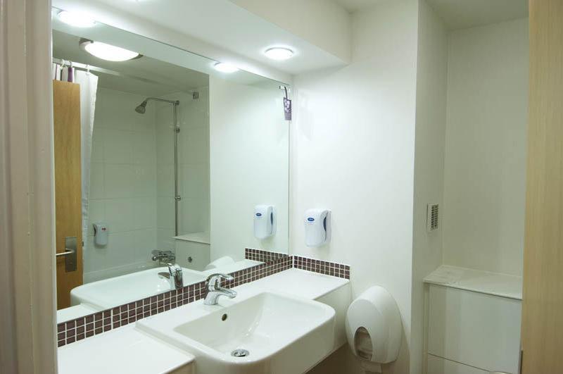 Premier Inn Haydock Park/M6 J23 ワーリントン エクステリア 写真