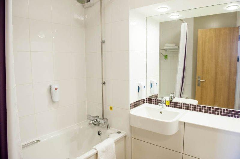 Premier Inn Haydock Park/M6 J23 ワーリントン エクステリア 写真